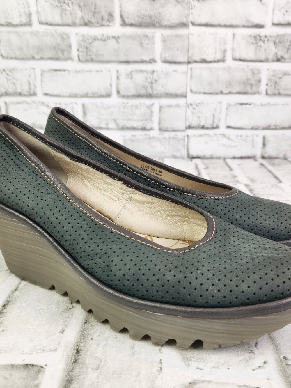 Fly London Yoni Womens US 9-9.5 EU 40 Green Leather Slip-On Pump Wedge Heel Shoe